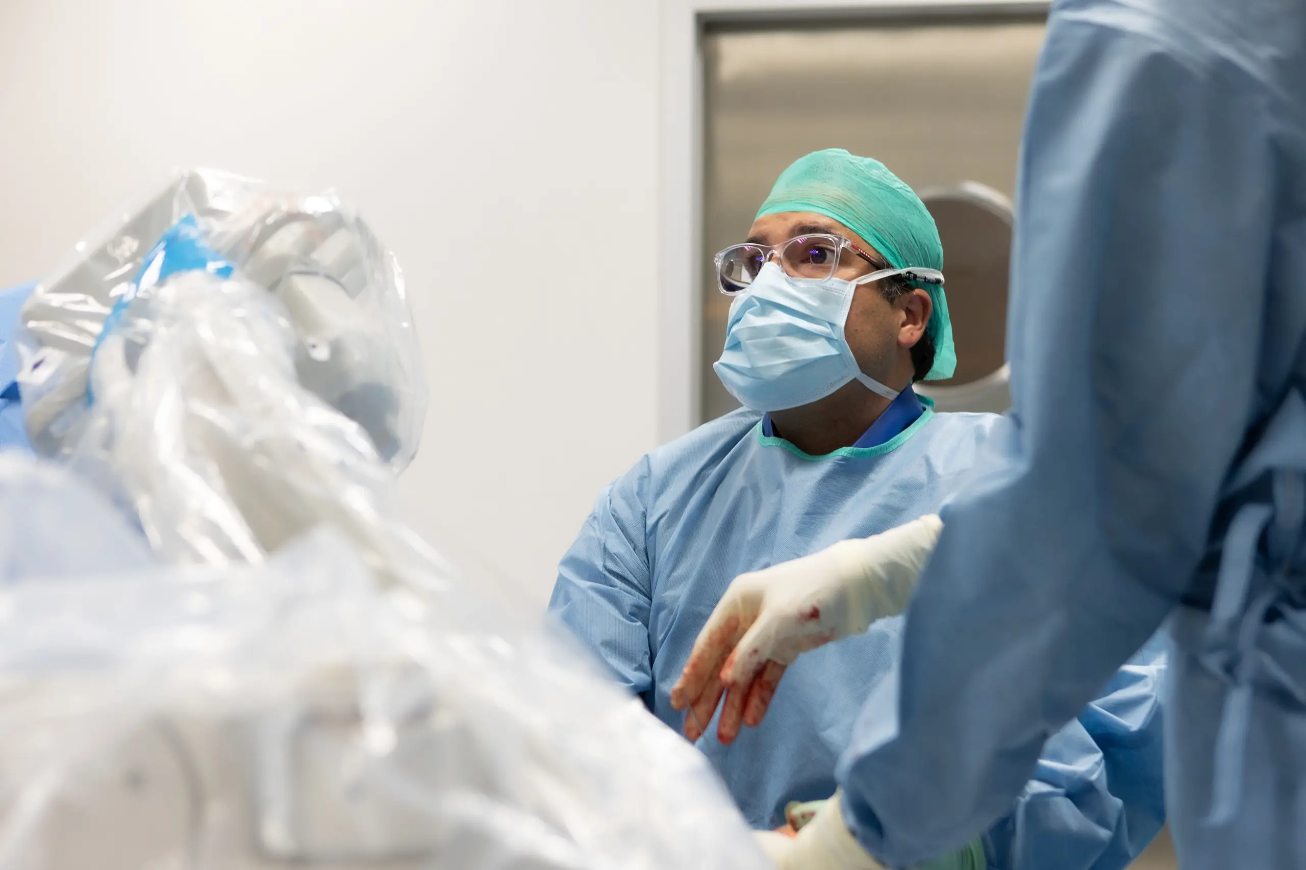 Fractura de pilón tibial conminuta: Tiempo 2 (osteosíntesis definitiva)