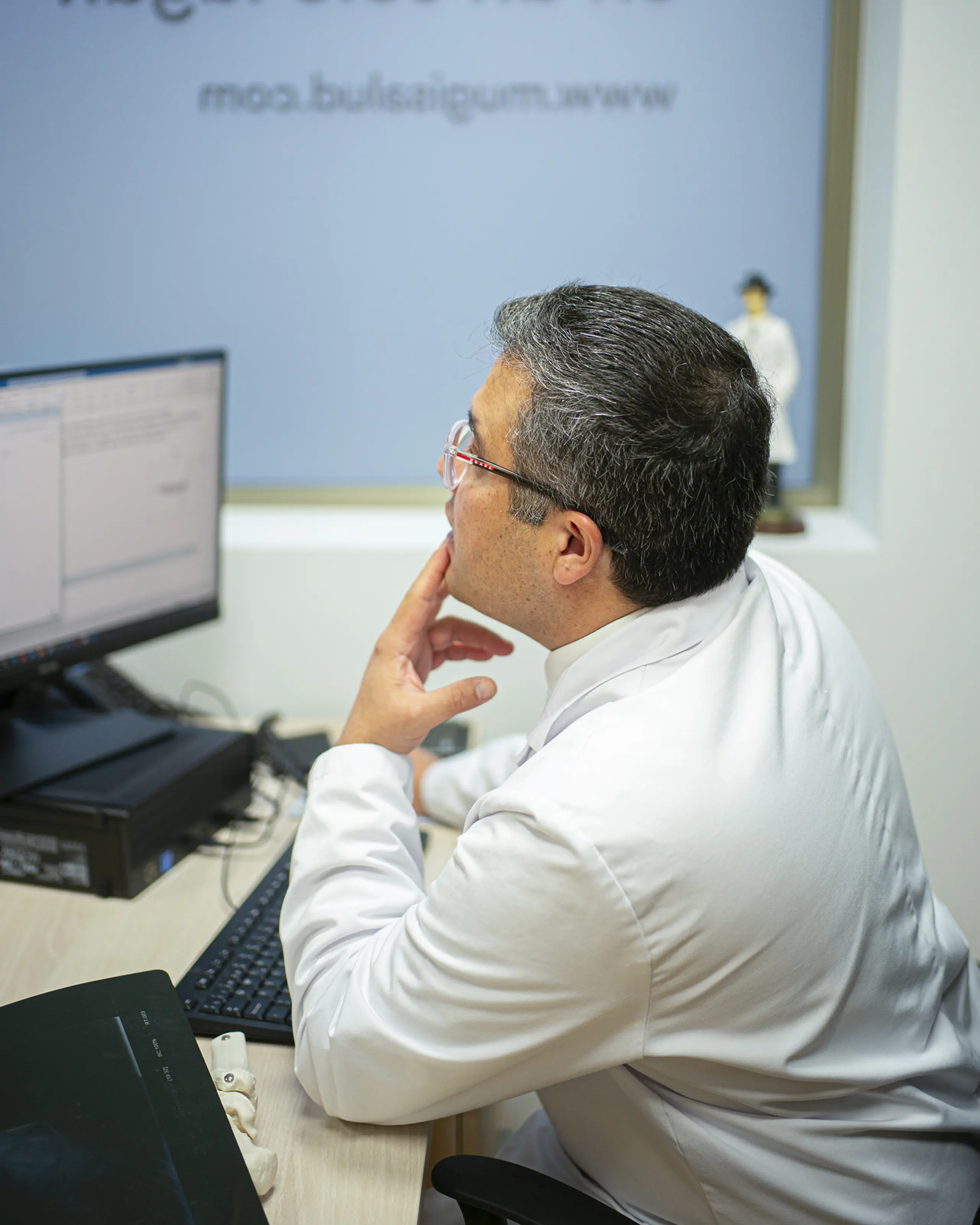 Pie cavo osteotomías retropié antepié y transferencias tendinosas
